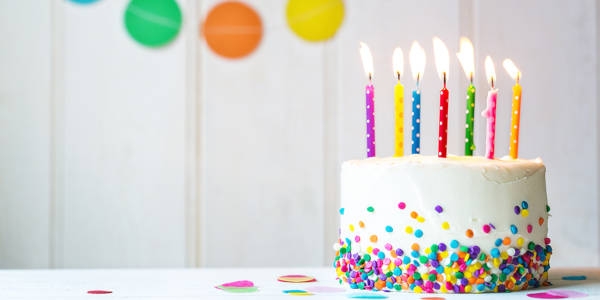 A picture of a cake with candles