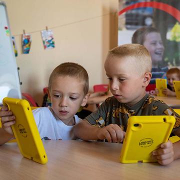 digital-learning-classroom-ukraine-ch1851482-sq digital-learning-classroom-ukraine-ch1851482-sq