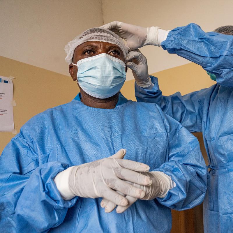 DRC - Ebola Health Clinic Nurse Jules - CH11590913 -sq
