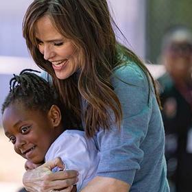 Meaningful-Ways-to-Give-Back-Holidays-Jennifer-Garner-HeadStart-CH11439301-rec Meaningful-Ways-to-Give-Back-Holidays-Jennifer-Garner-HeadStart-CH11439301-rec
