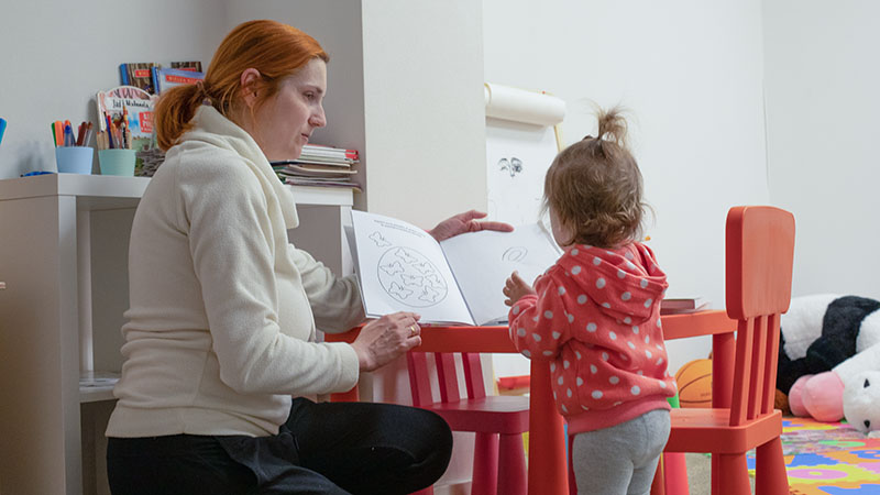 poland-read-to-babies-ch11125243-rec.jpg poland-read-to-babies-ch11125243-rec.jpg