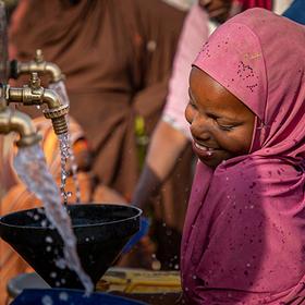 somalia-clean-water-collection-ch1696311-rec somalia-clean-water-collection-ch1696311-rec