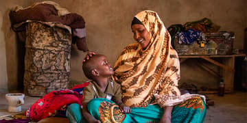somalia-family-malnutrition-ch11492042-rec somalia-family-malnutrition-ch11492042-rec